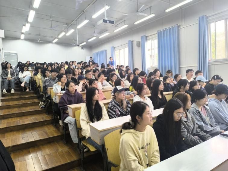 e274cc460eac6143dc96f9aecb63e7b3